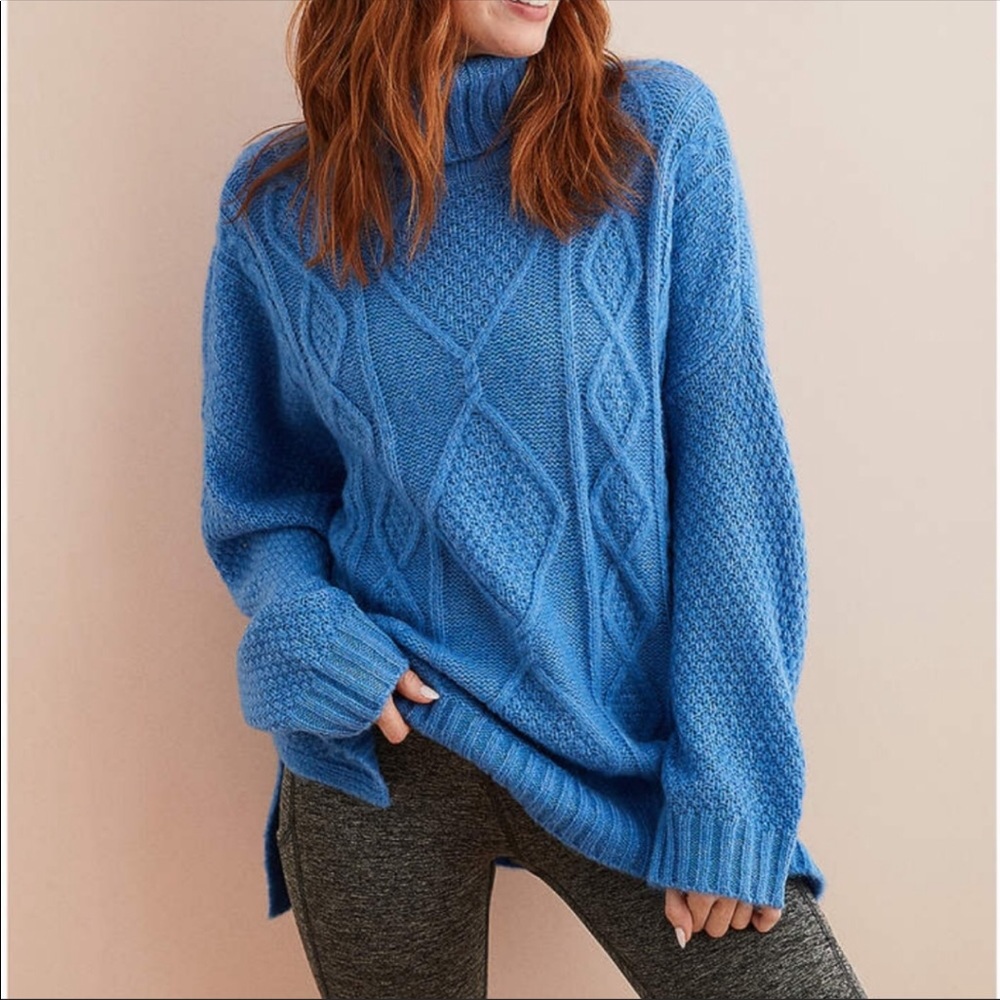 AE Oversized Cable Turtleneck